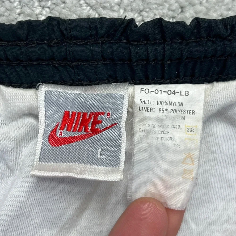 VINTAGE 80s Nike Shorts Mens Large Black Nylon Brief‎ Lined Board Swim Swoosh